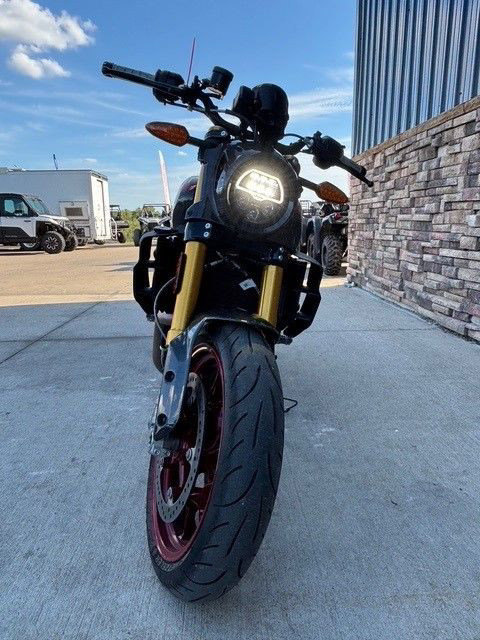 FTR R Carbon