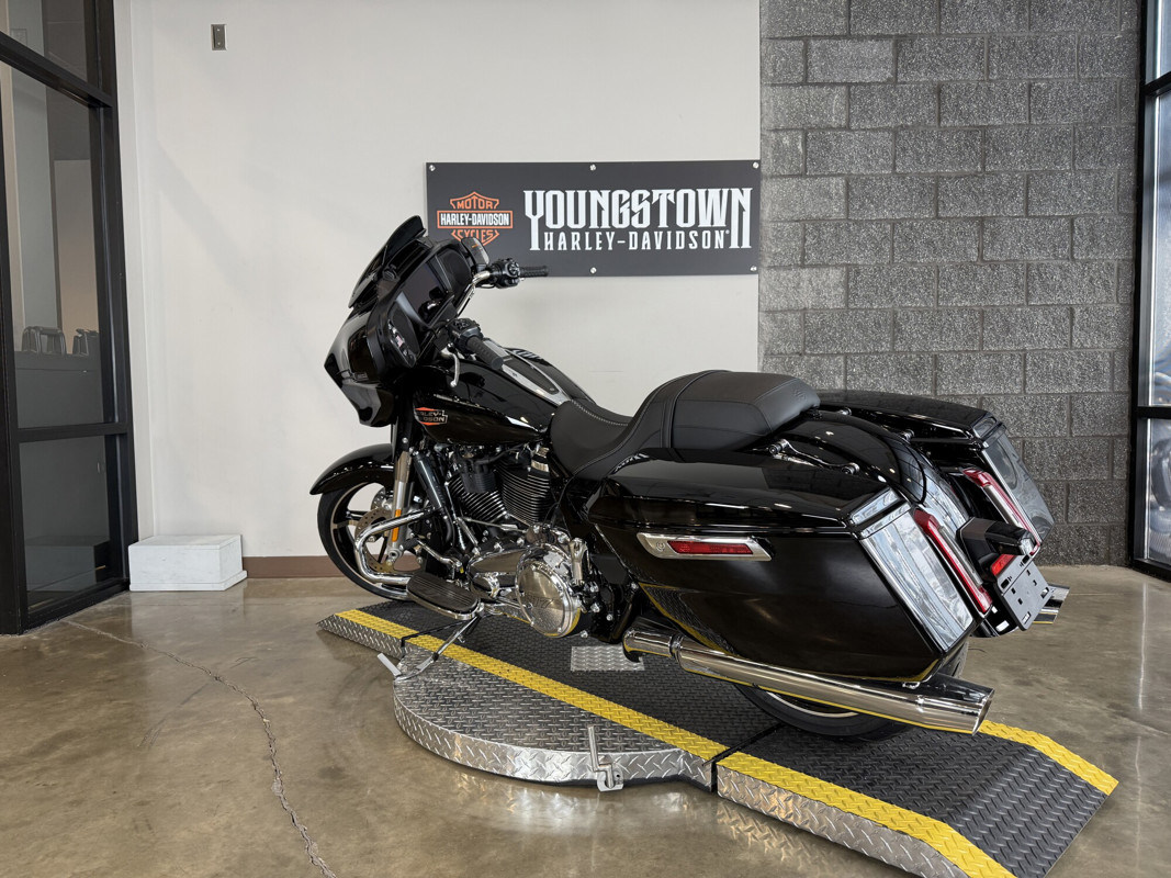 Street Glide®