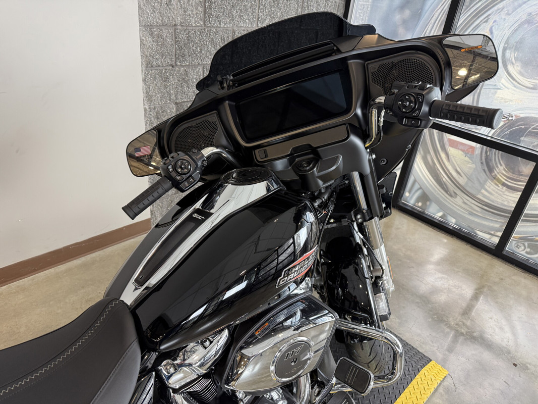 Street Glide®