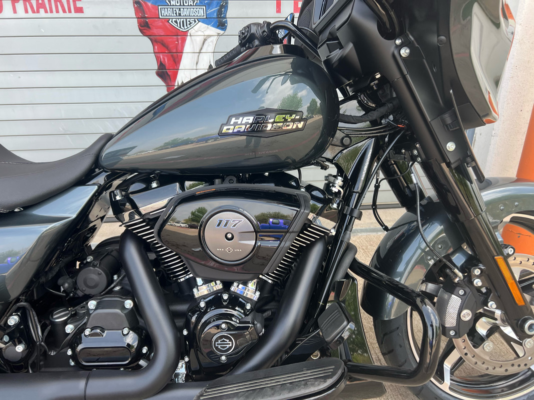 Street Glide®