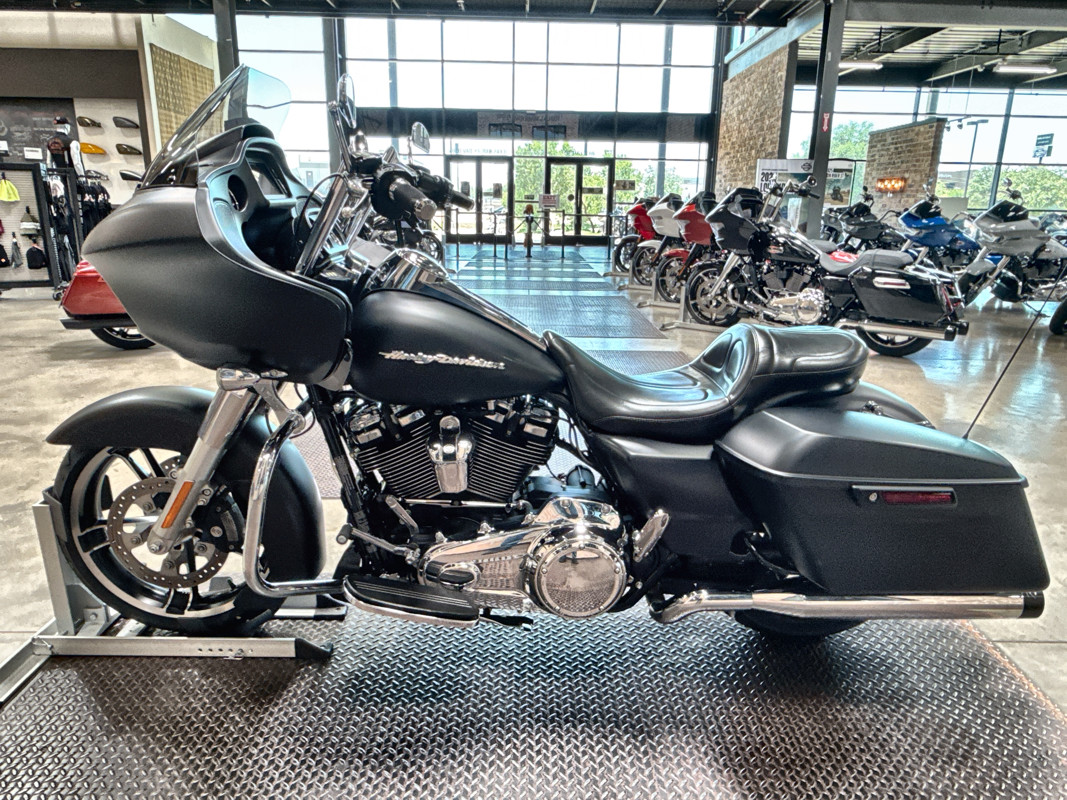 Road Glide®
