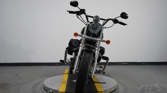 Sportster® SuperLow® 1200T