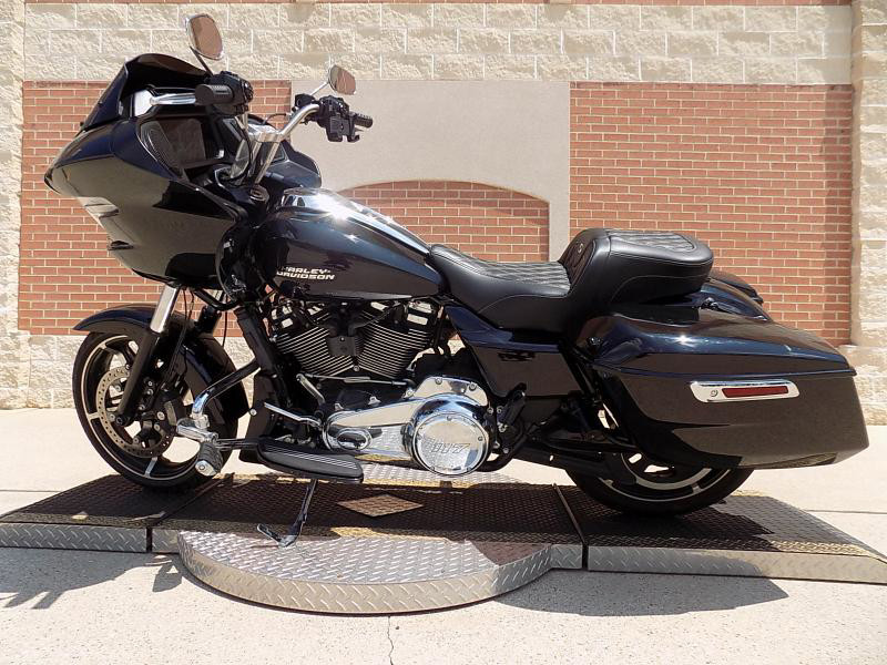 Road Glide®