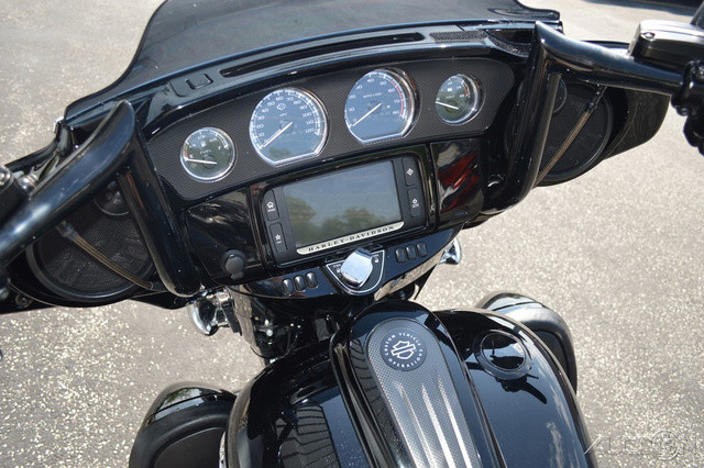 CVO® Street Glide®