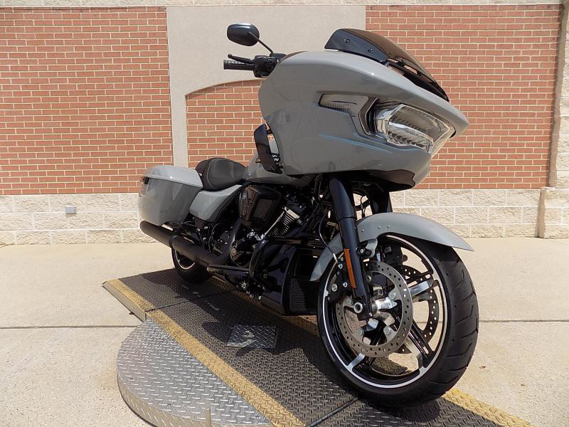 Road Glide®