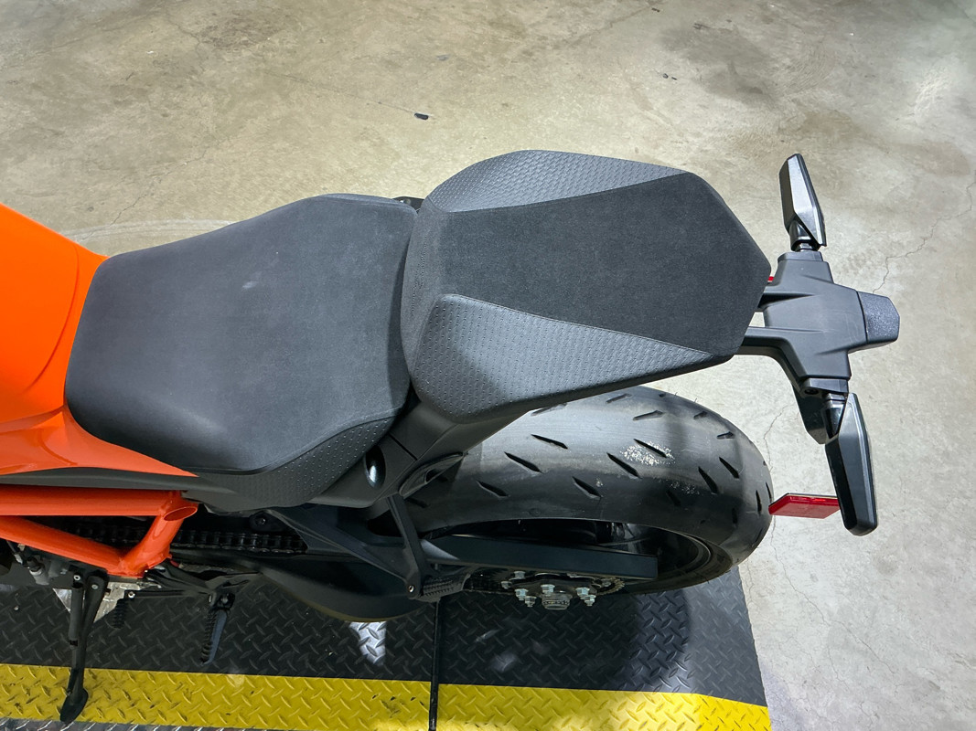 1390 Super Duke R