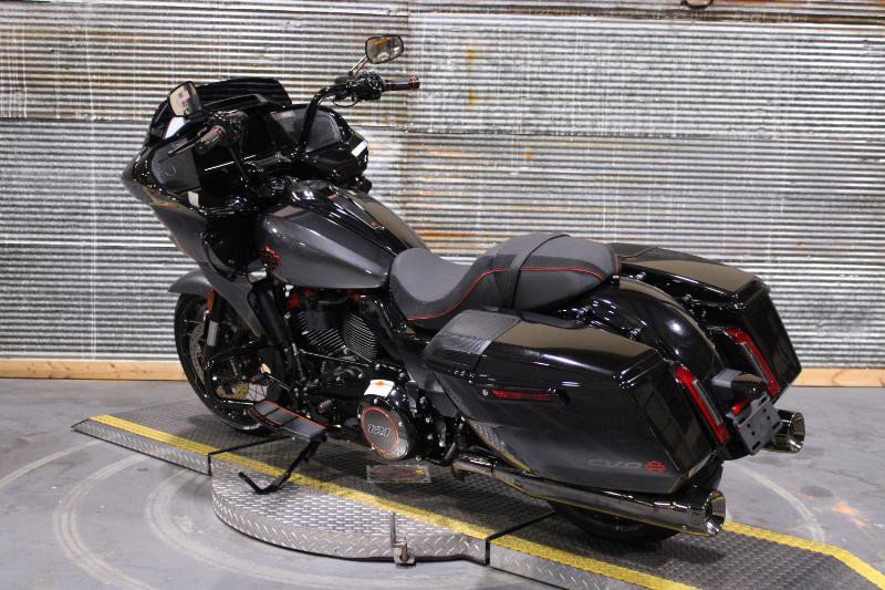 CVO® Road Glide®