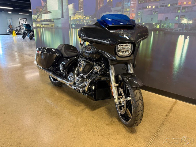 Street Glide®