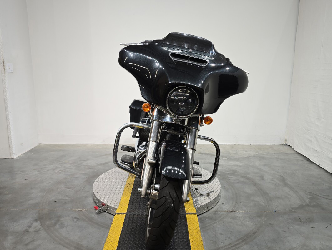 Street Glide®