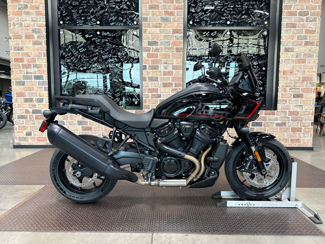 Pan America® 1250 ST