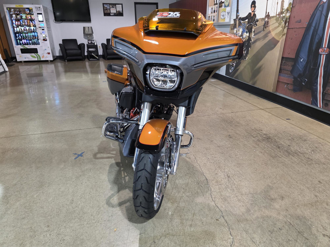 CVO® Street Glide®