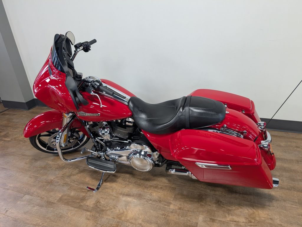Street Glide®