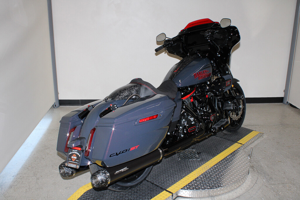 CVO® Street Glide® ST