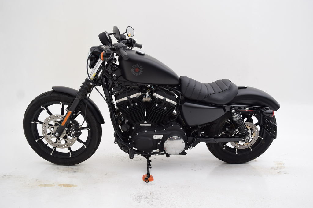 Iron 883®