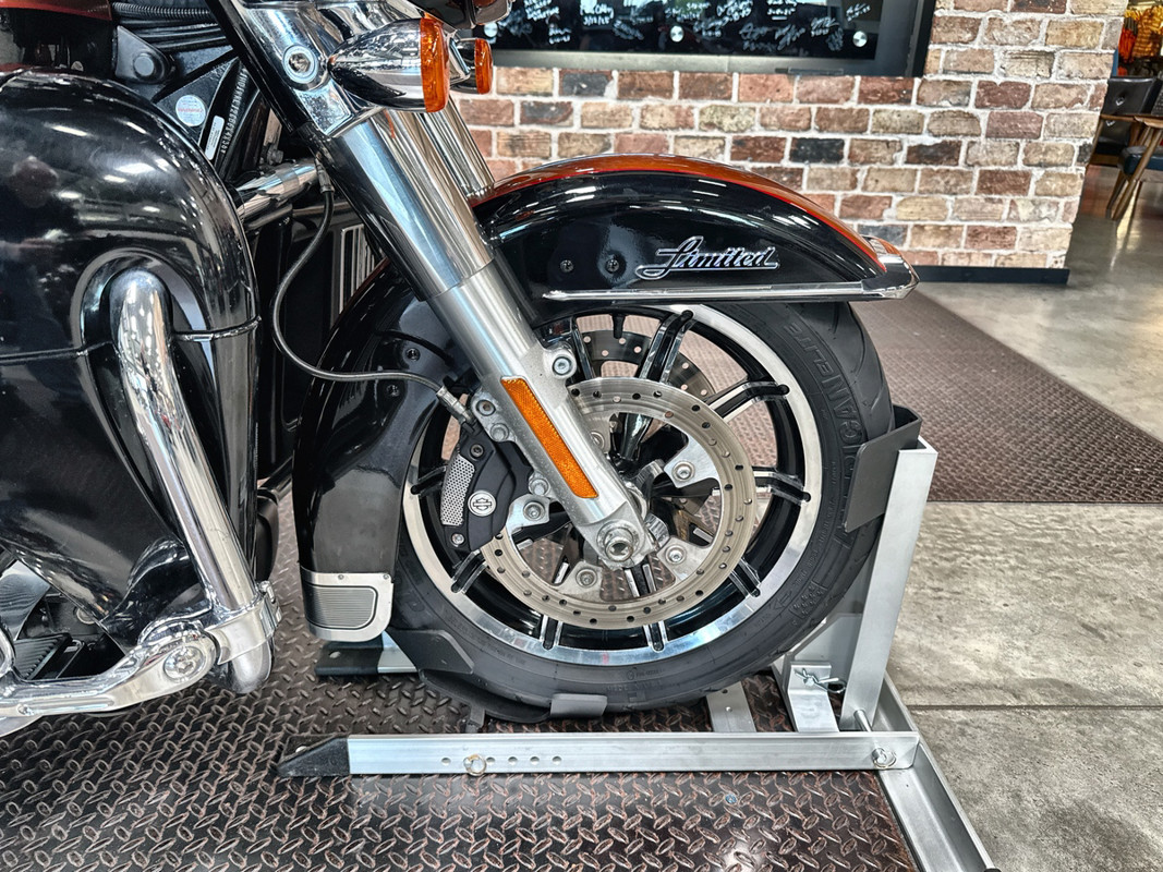 Electra Glide® Ultra Limited® Low