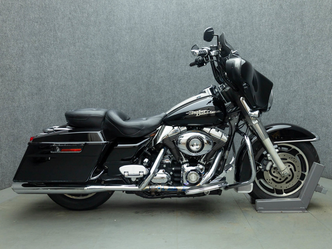 Street Glide®