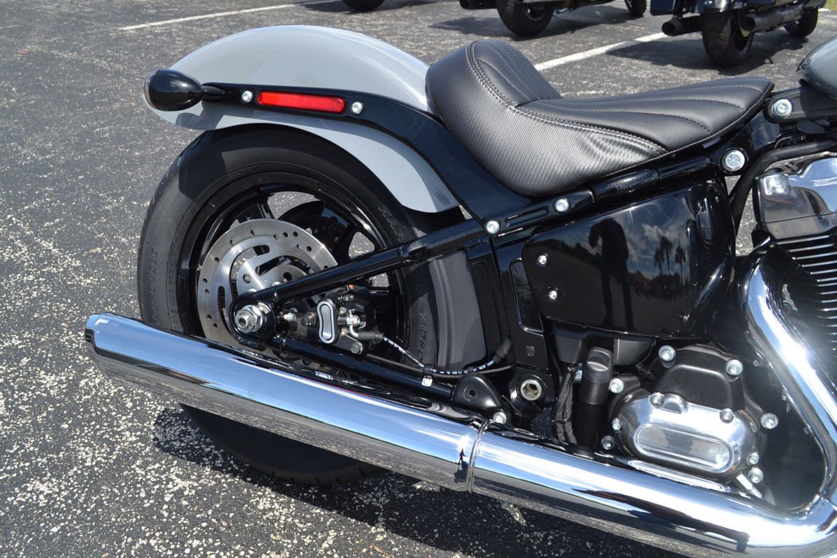 Street Bob®