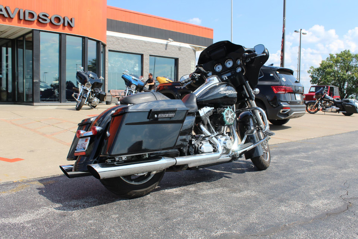 Street Glide®