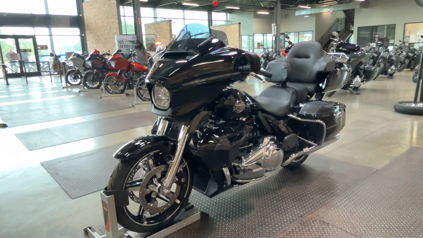Street Glide® Ultra