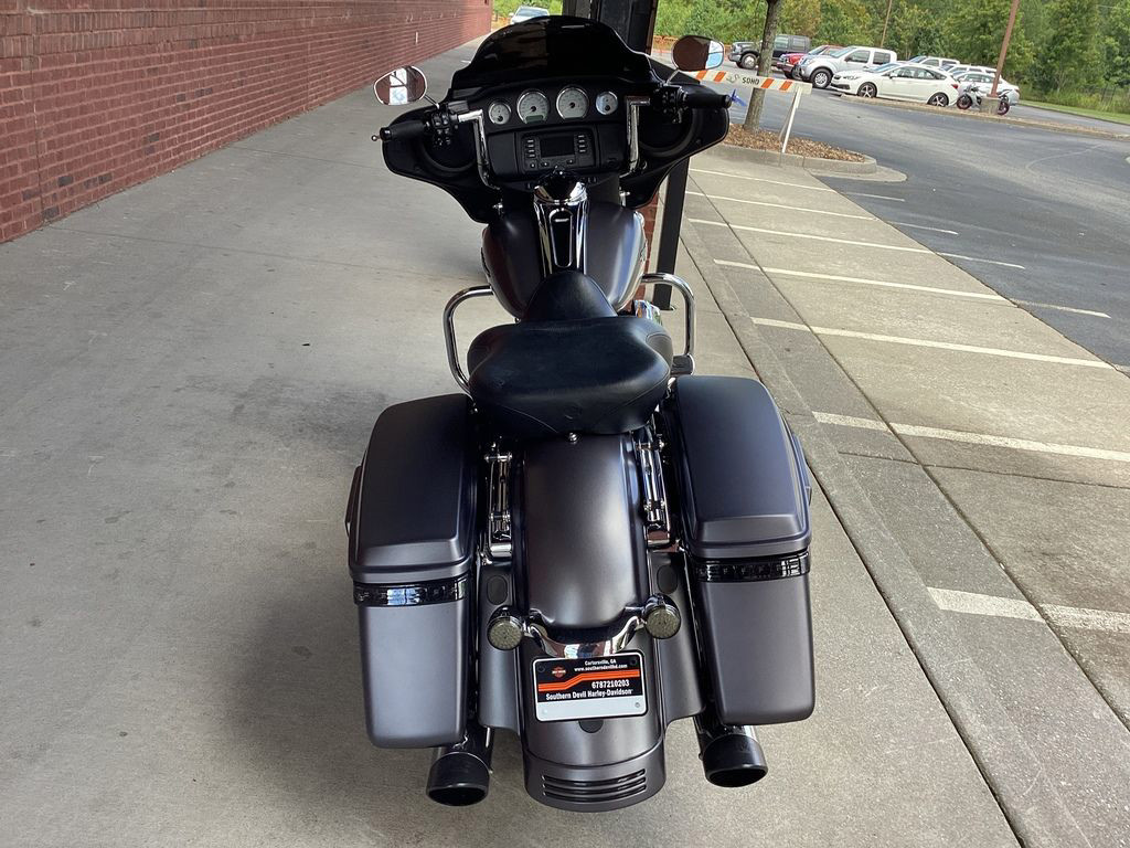 Street Glide®