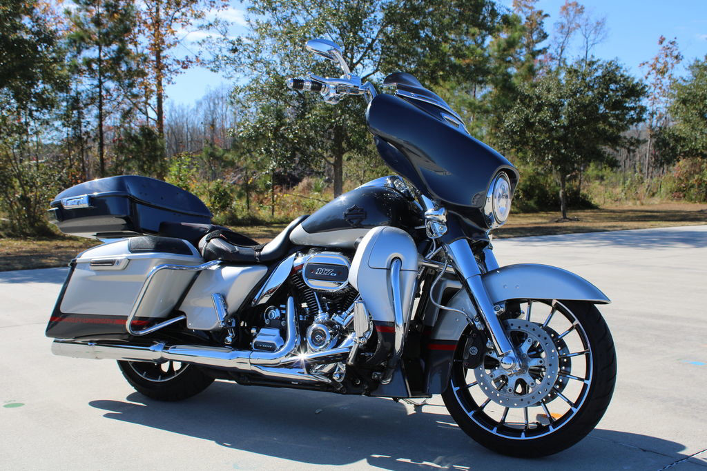 CVO® Street Glide®