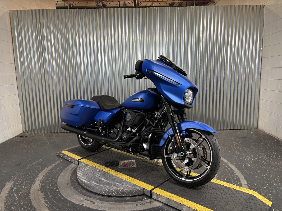 Street Glide®