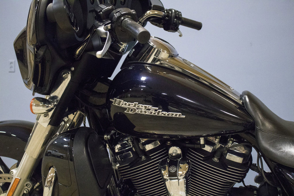 Street Glide®