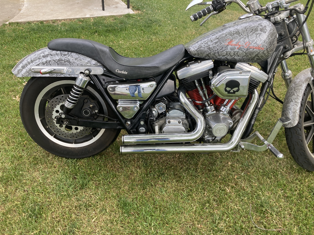 thumbnail image 2 of Speedway Motors Super Glide® Front Leaf Spring – 46" Axle, Reverse Eye, Plain – Steel 2 of 4