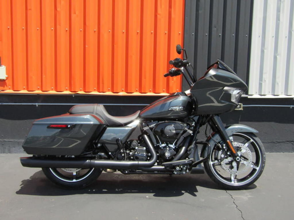 Road Glide®