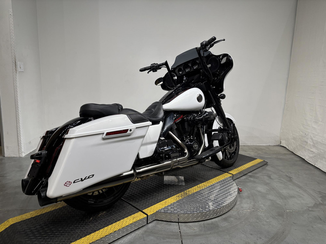 CVO® Street Glide®