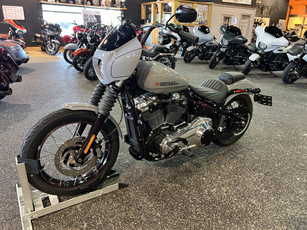 Street Bob®