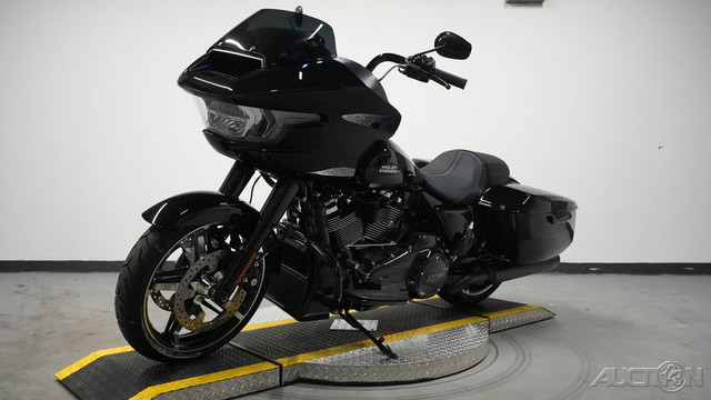 Road Glide®