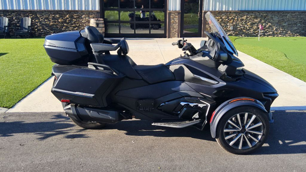 Spyder RT Sea-To-Sky