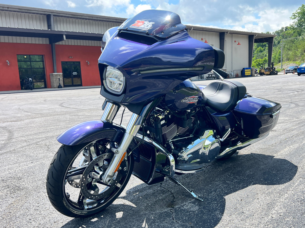 Street Glide®