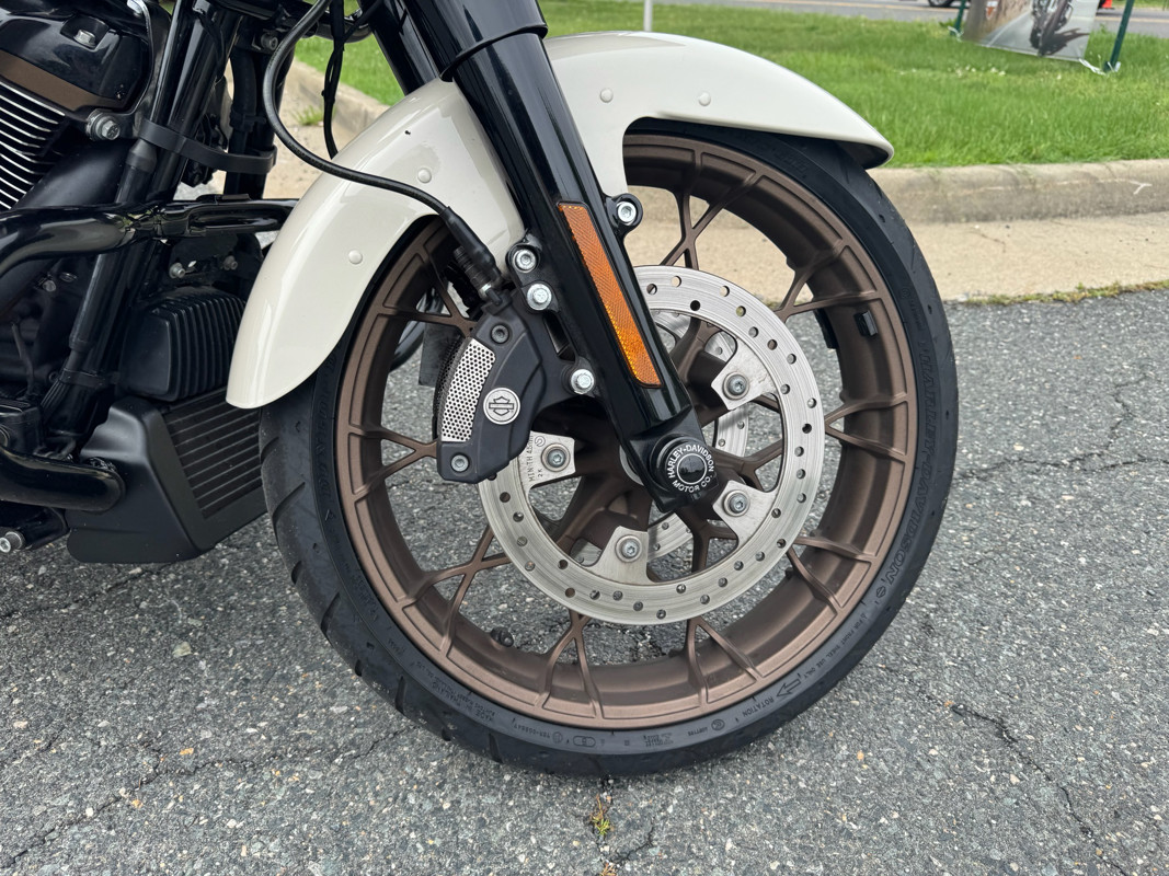 Road Glide® ST