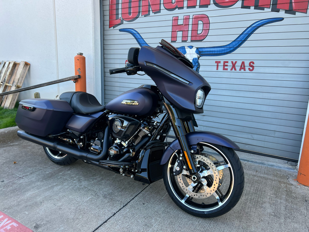 Street Glide®