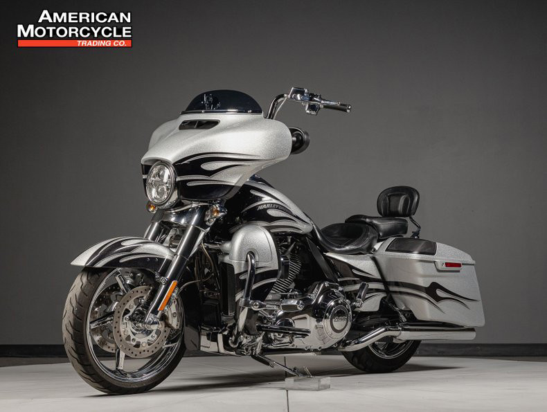 CVO® Street Glide®