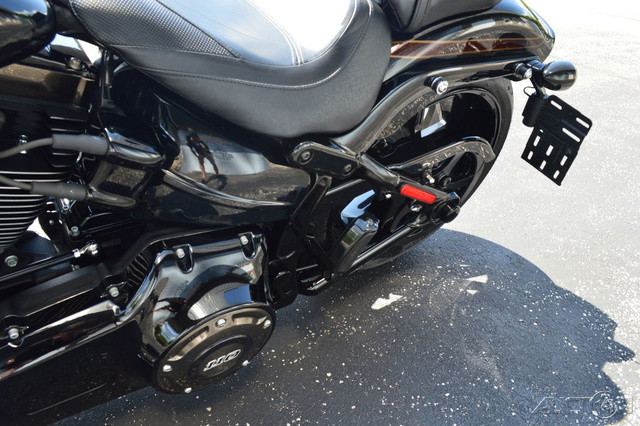 CVO® Pro Street Breakout®