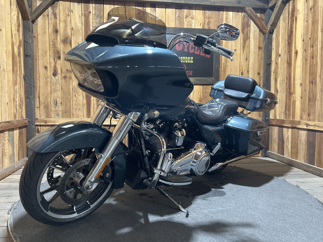 Road Glide®
