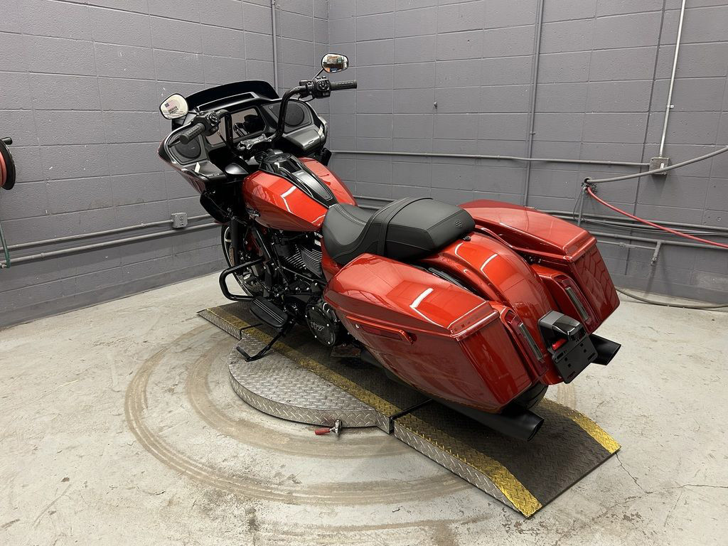 Road Glide®
