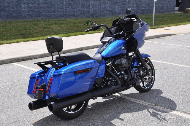 Road Glide®