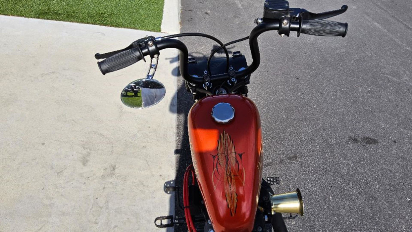 Sportster® 883 Custom