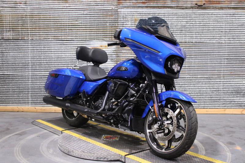 Street Glide®