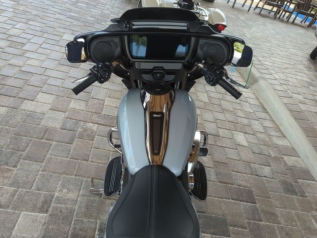 Street Glide®
