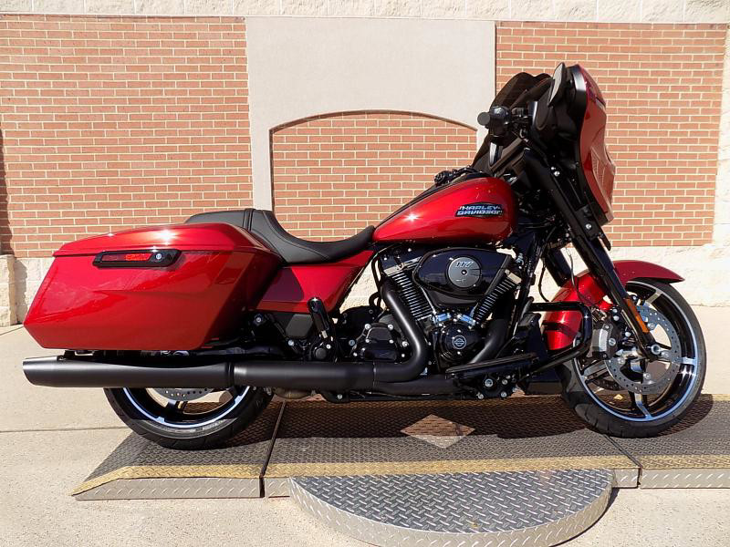 Street Glide®