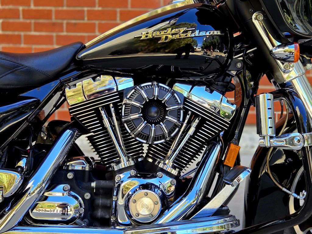 Street Glide®