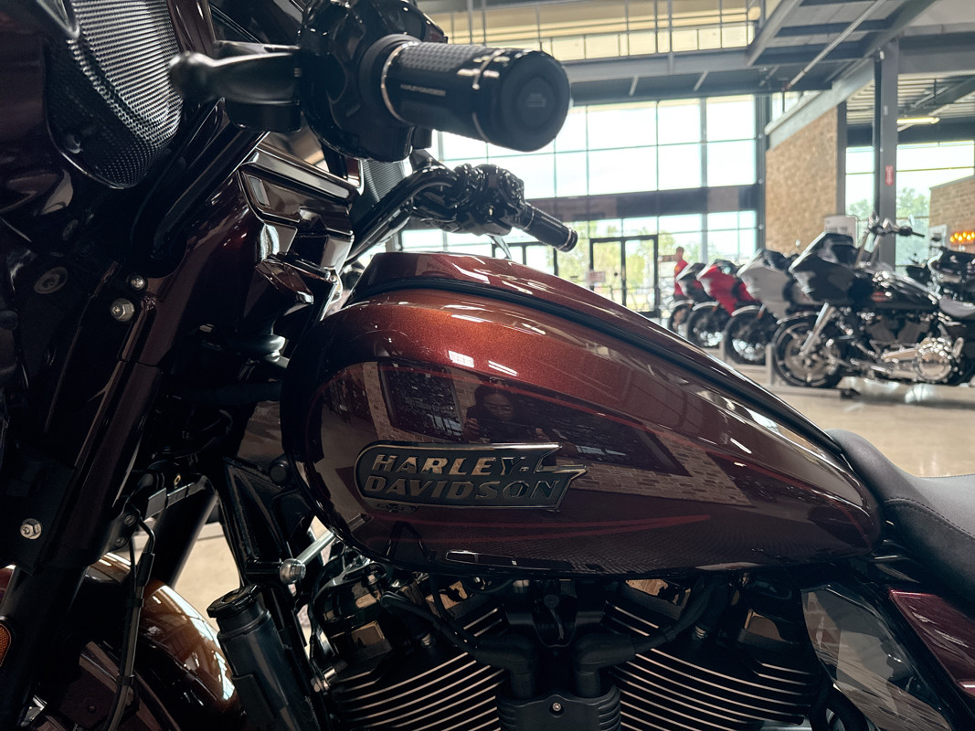 CVO® Street Glide®