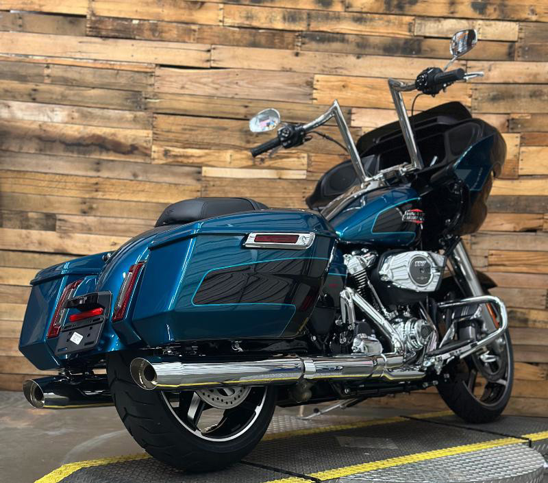 Road Glide®