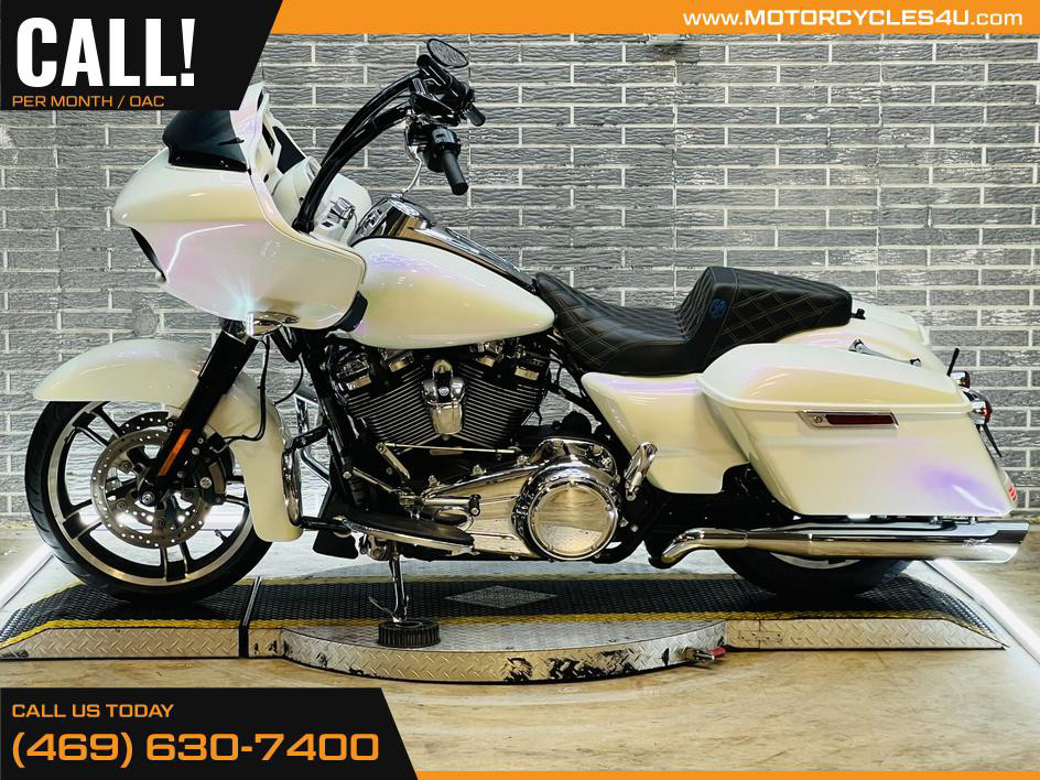 Road Glide®