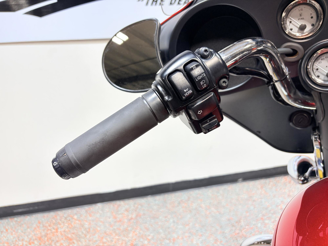 Street Glide®